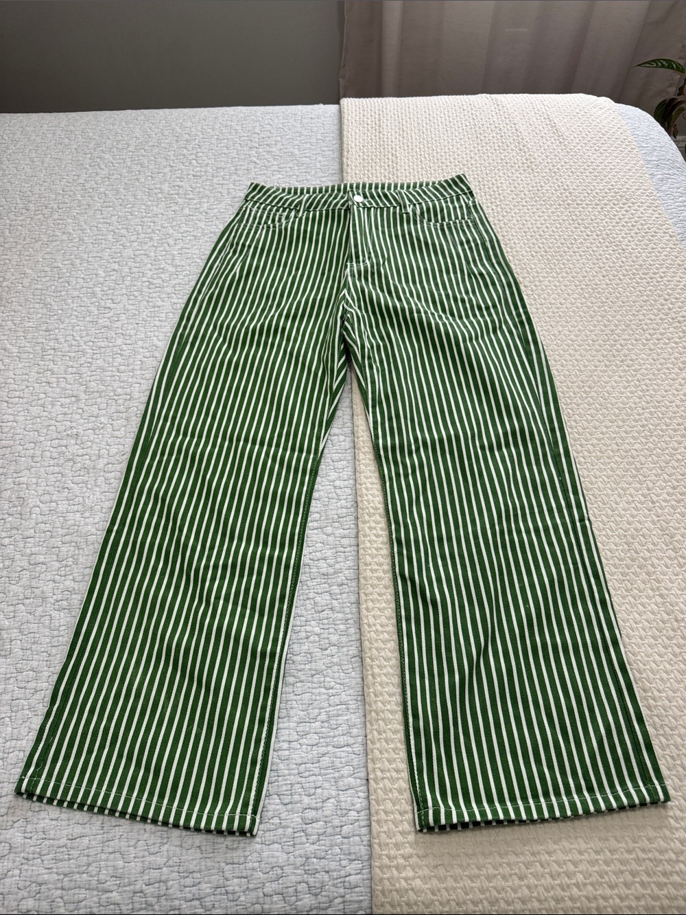 Green and White Striped Women's Casual Wide-Leg Jeans